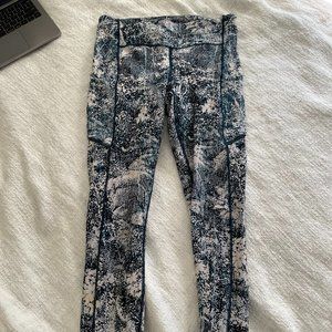 Lululemon SWIFT SPEED LEGGINGS, Size 4